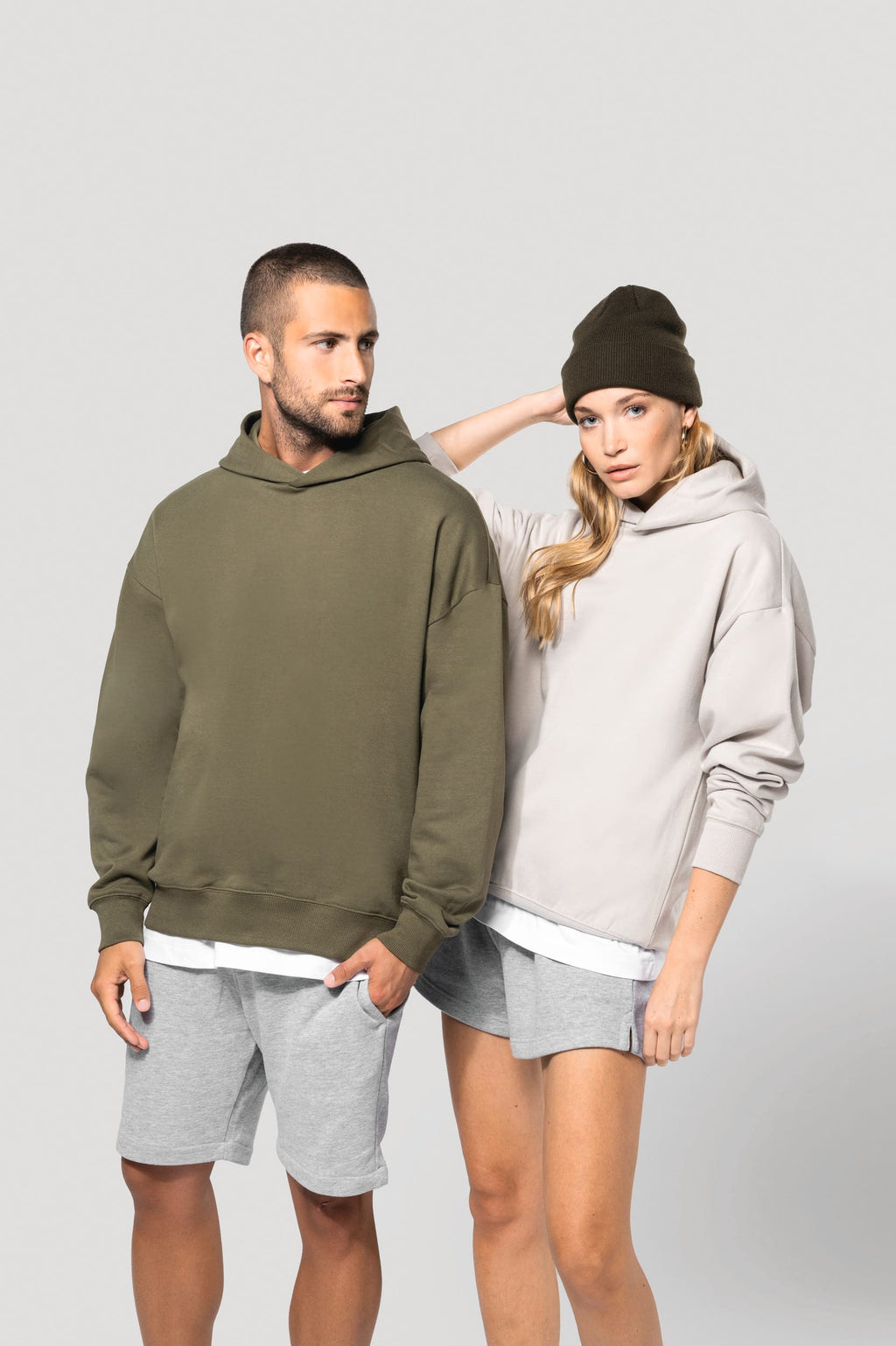 Sweatshirt oversize cardada com capuz unissexo - Preto