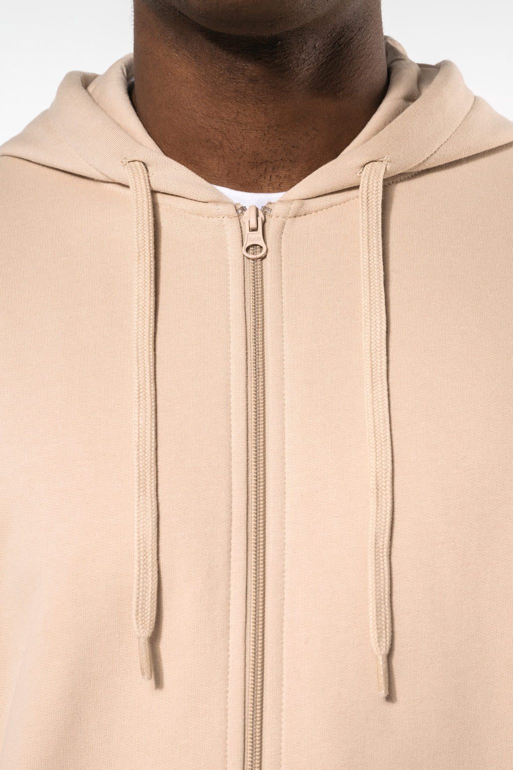 Sweatshirt reciclada com fecho e capuz unissexo