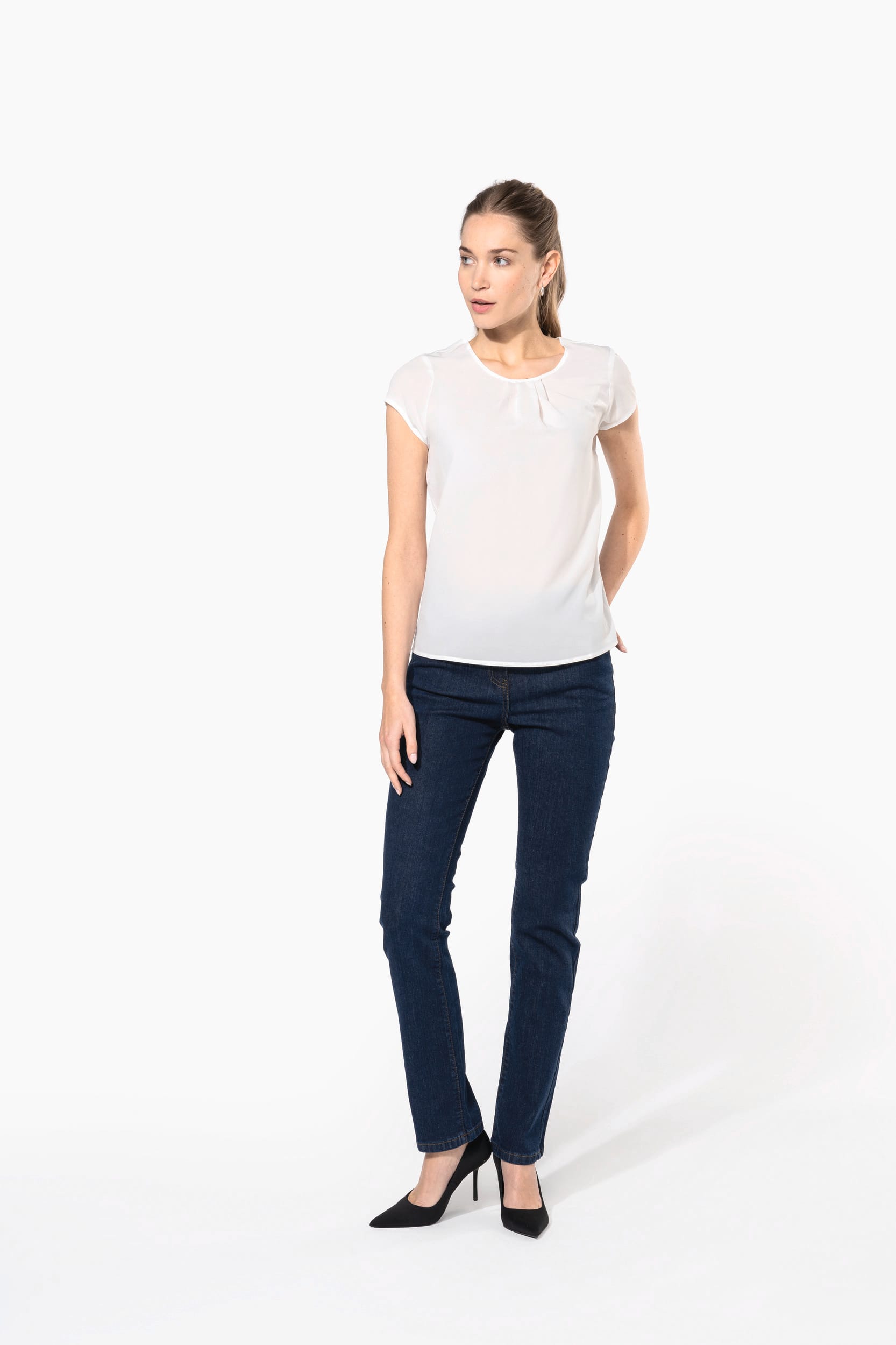 Blusa de senhora em crepe de manga curta
