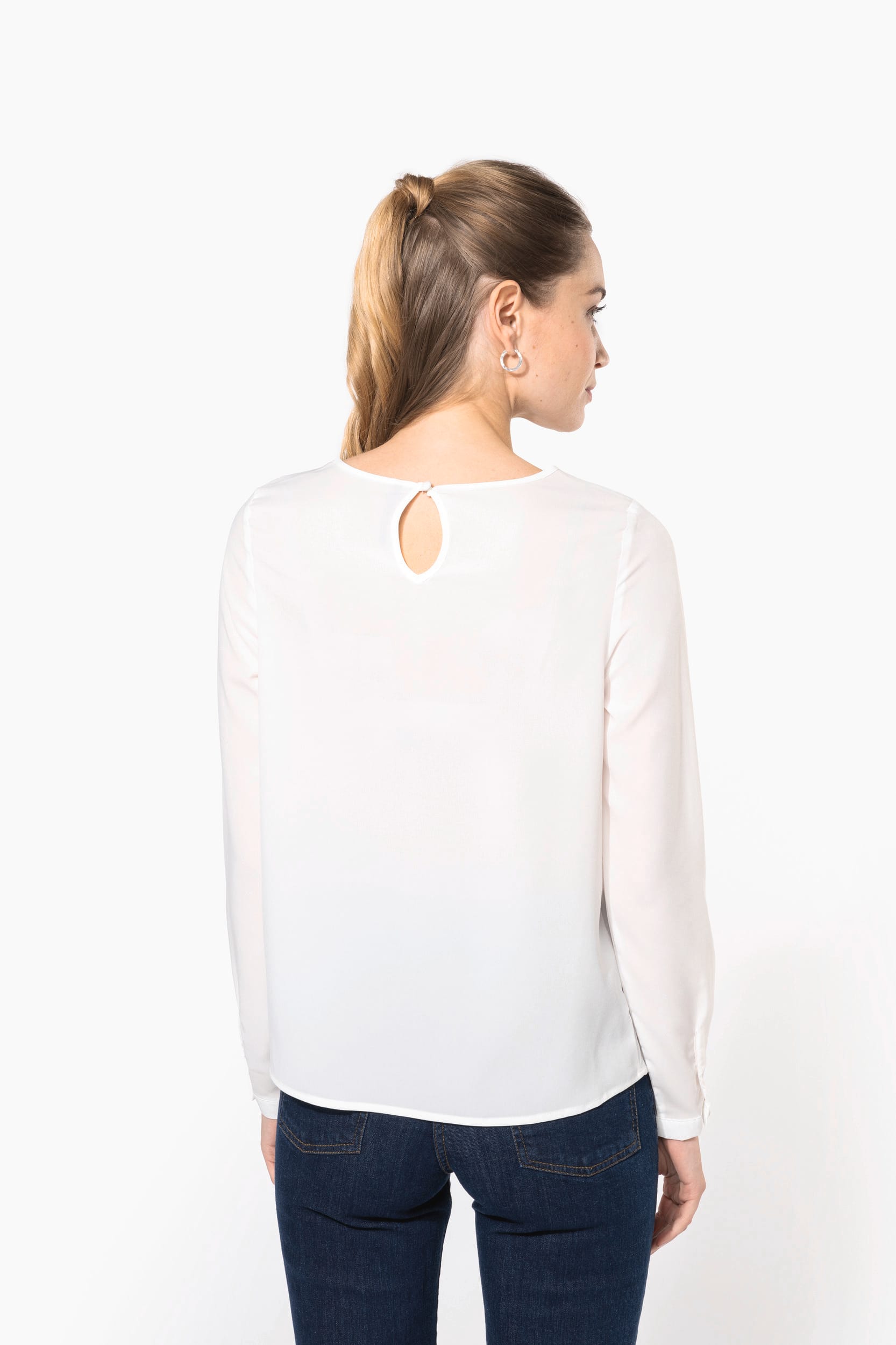 Blusa de senhora em crepe de manga comprida