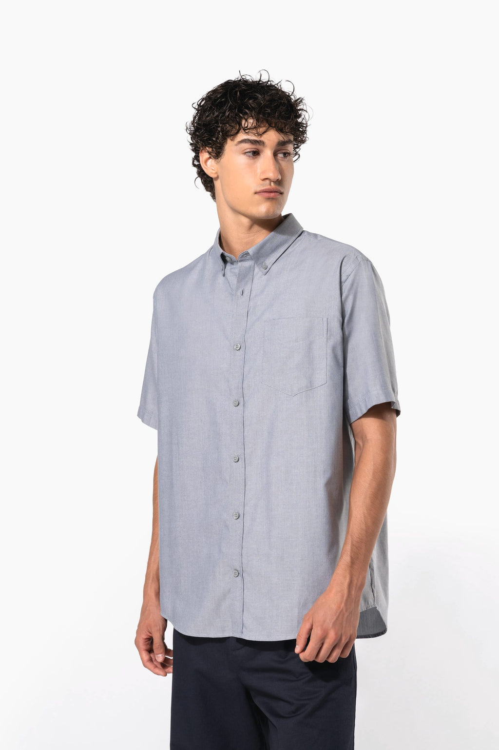Camisa manga curta em Oxford de tratamento fácil