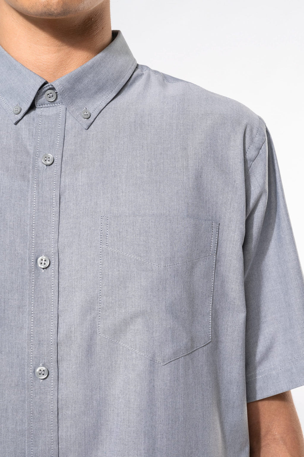 Camisa manga curta em Oxford de tratamento fácil