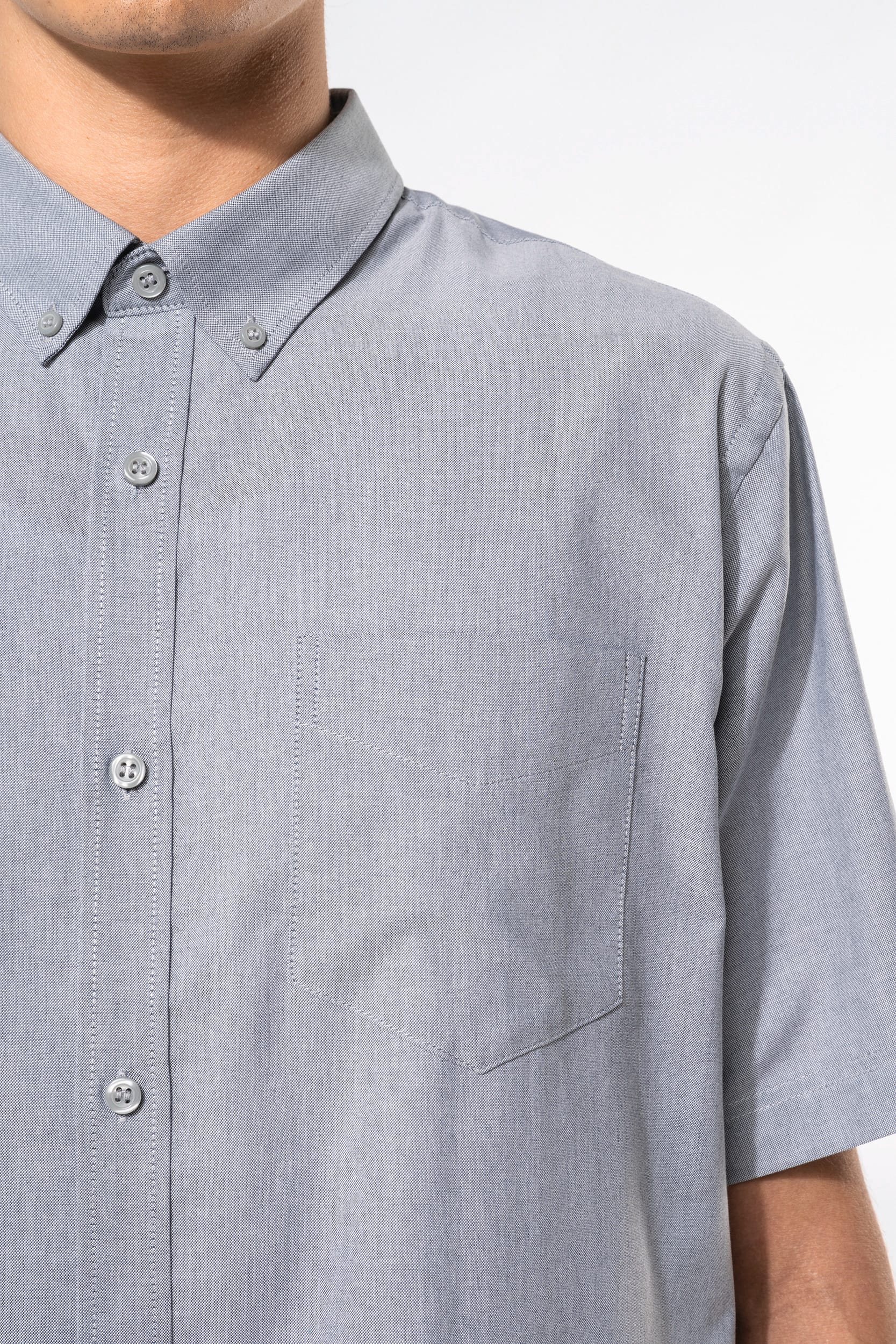 Camisa manga curta em Oxford de tratamento fácil