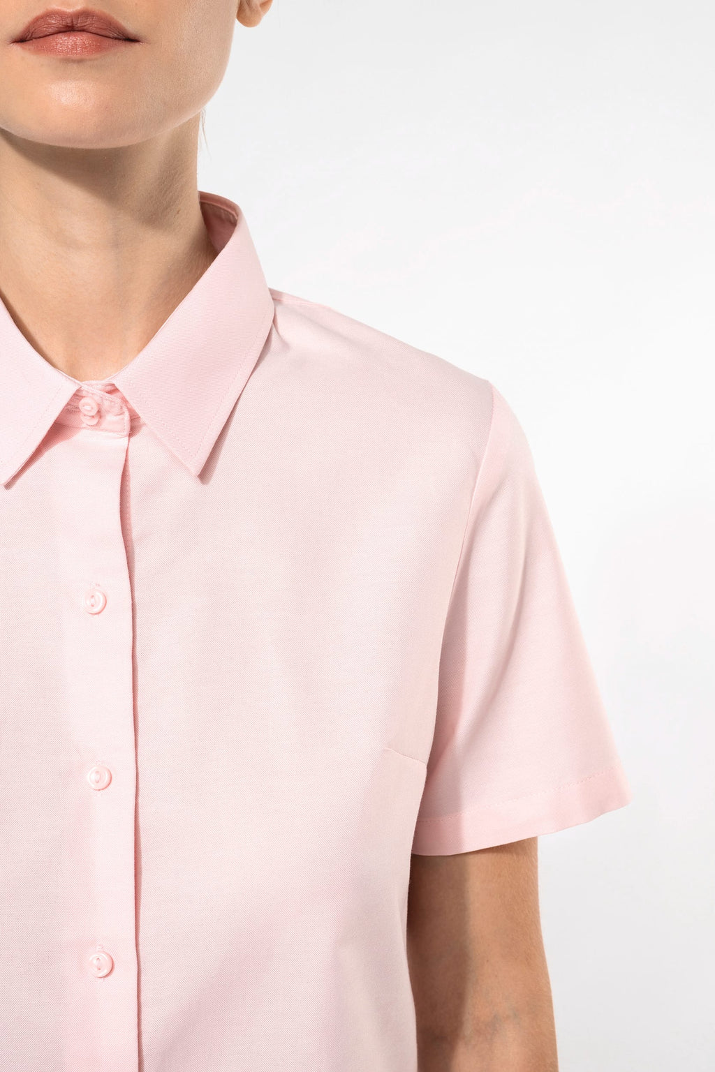 Camisa de senhora manga curta em Oxford tratamento fácil
