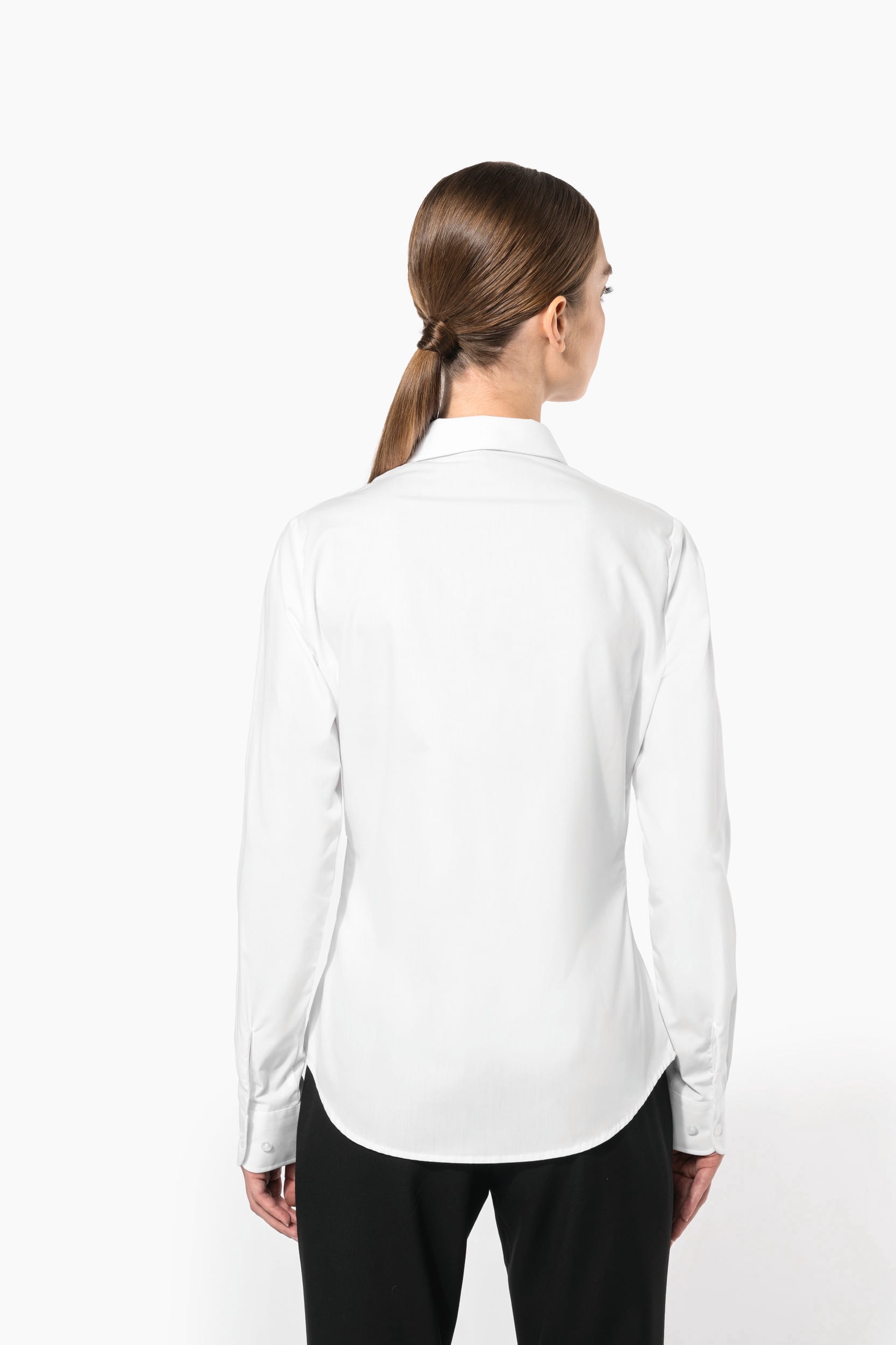 Camisa de senhora de manga comprida em popeline tratamento fácil