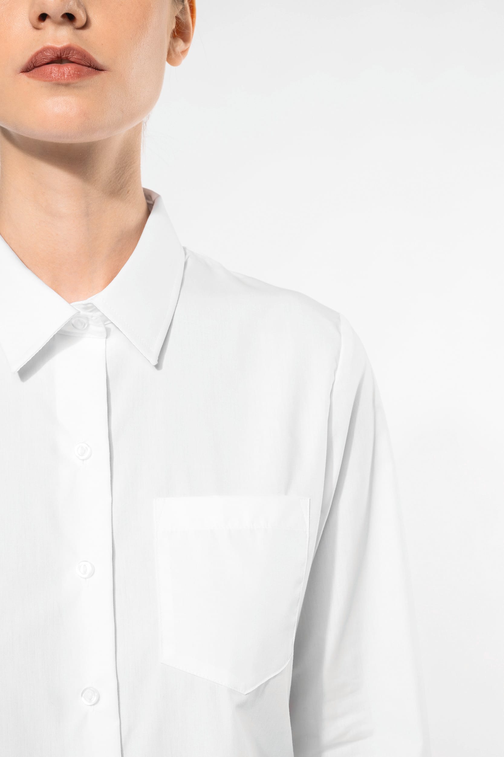 Camisa de senhora de manga comprida em popeline tratamento fácil