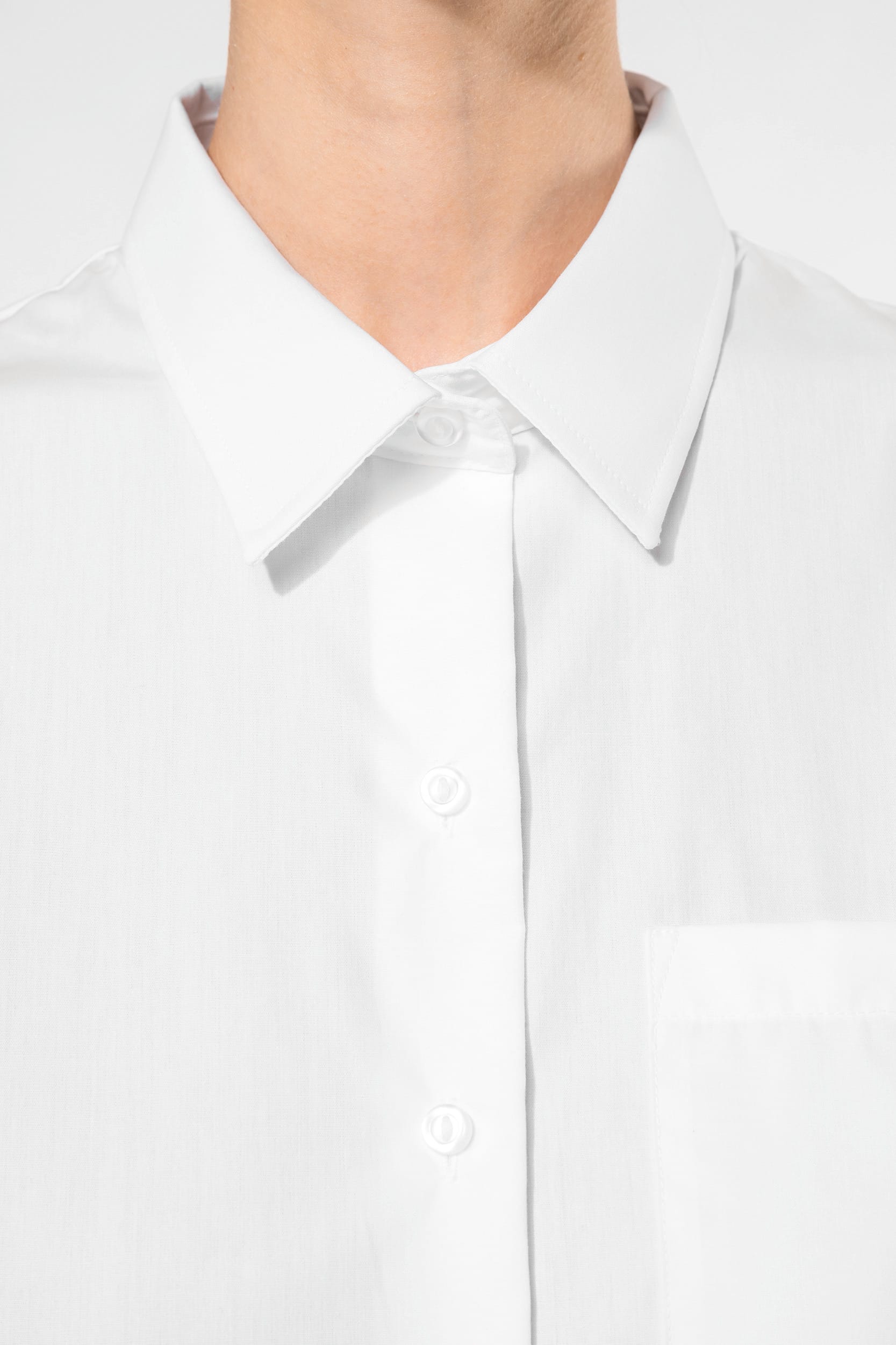 Camisa de senhora de manga comprida em popeline tratamento fácil