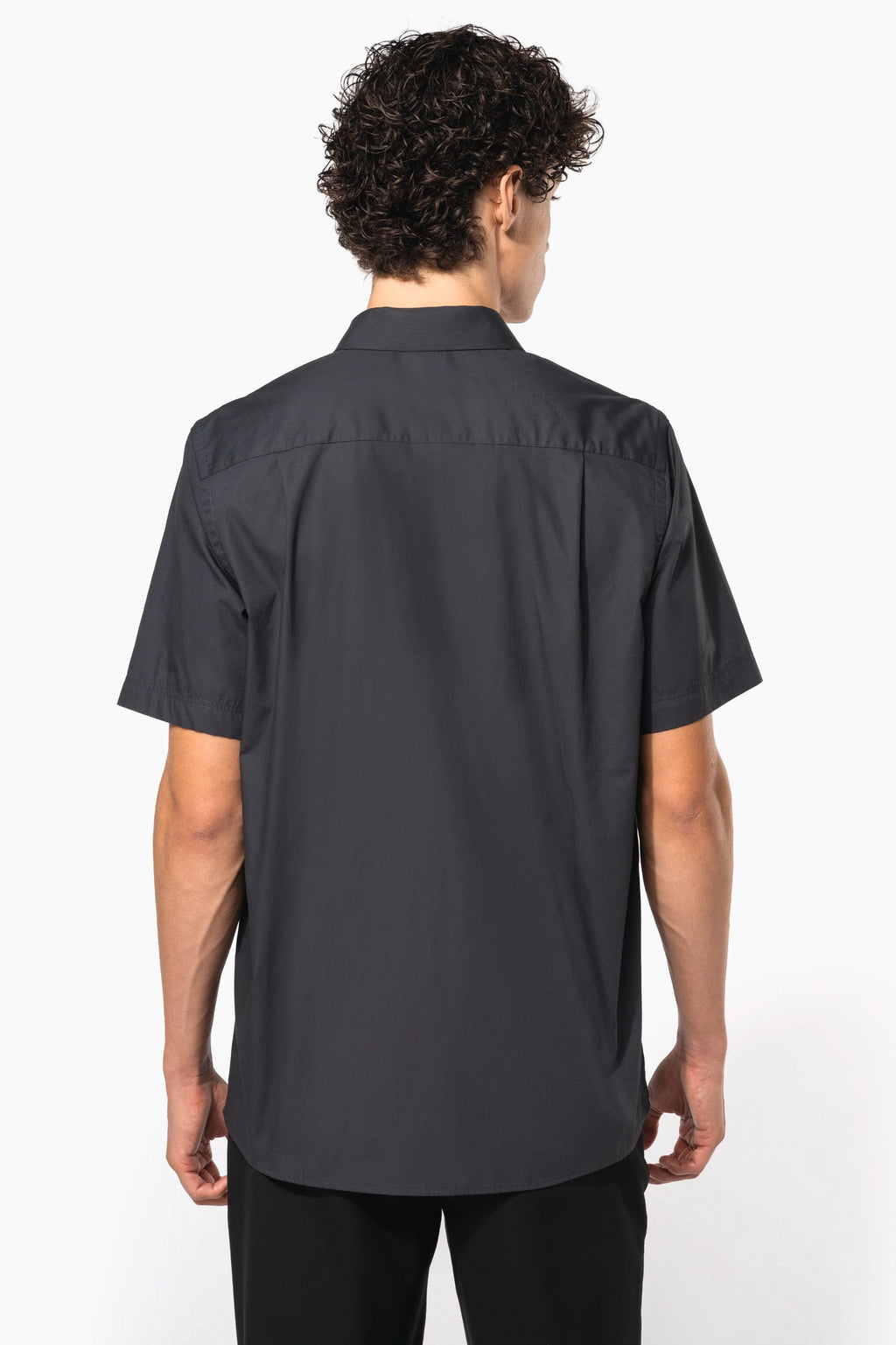 Camisa de manga curta em popeline tratamento fácil