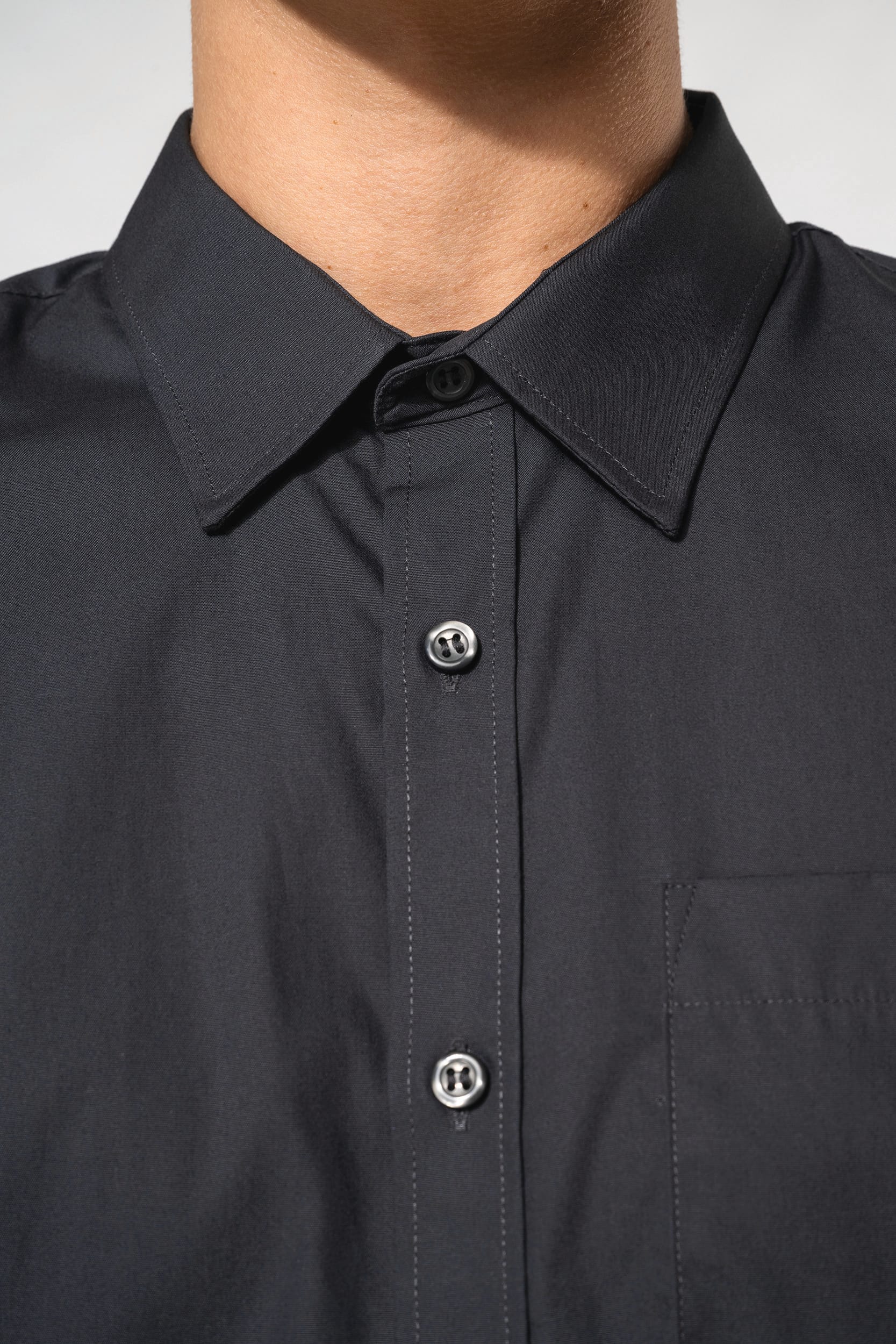 Camisa de manga curta em popeline tratamento fácil