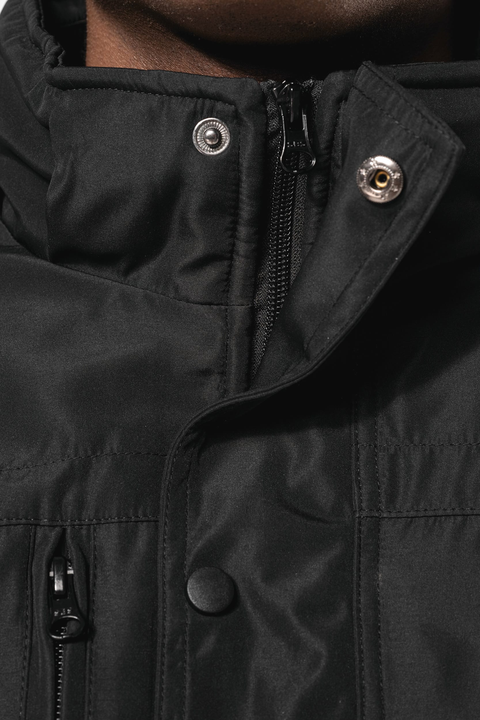 Parka com capuz amovível