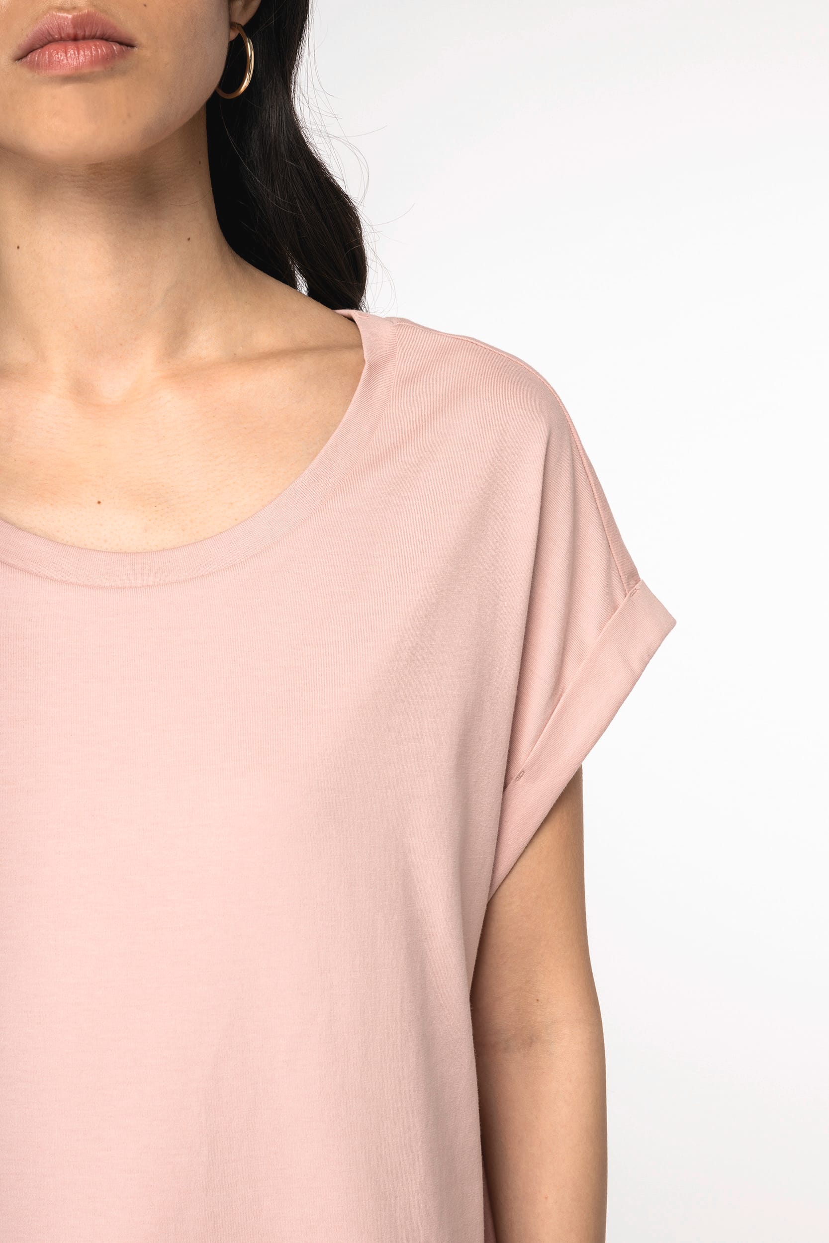 T-shirt sustentável com mangas com dobra de senhora