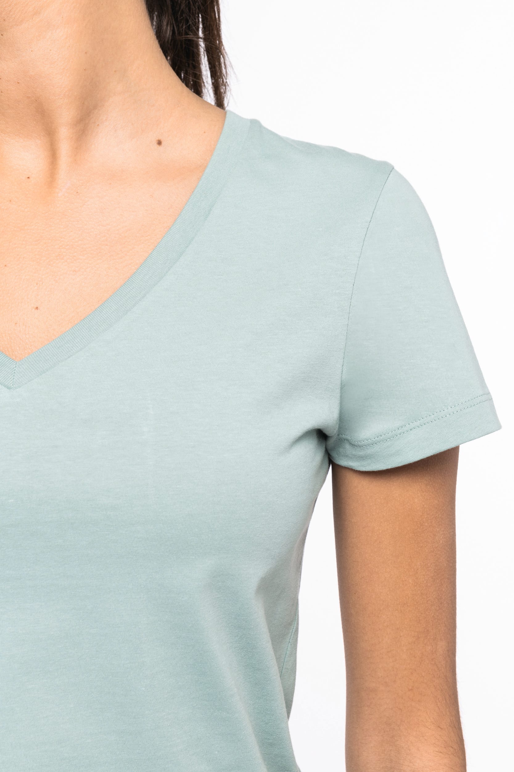 T-shirt sustentável decote V de senhora