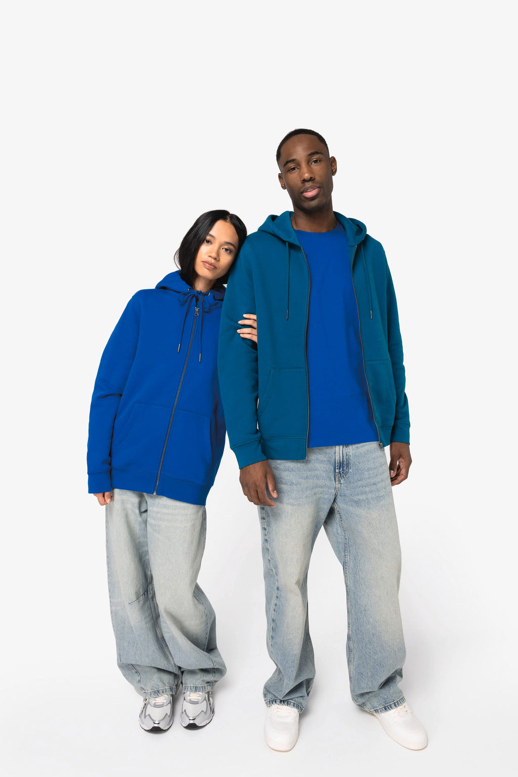 Sweatshirt sustentável com fecho e capuz unissexo
