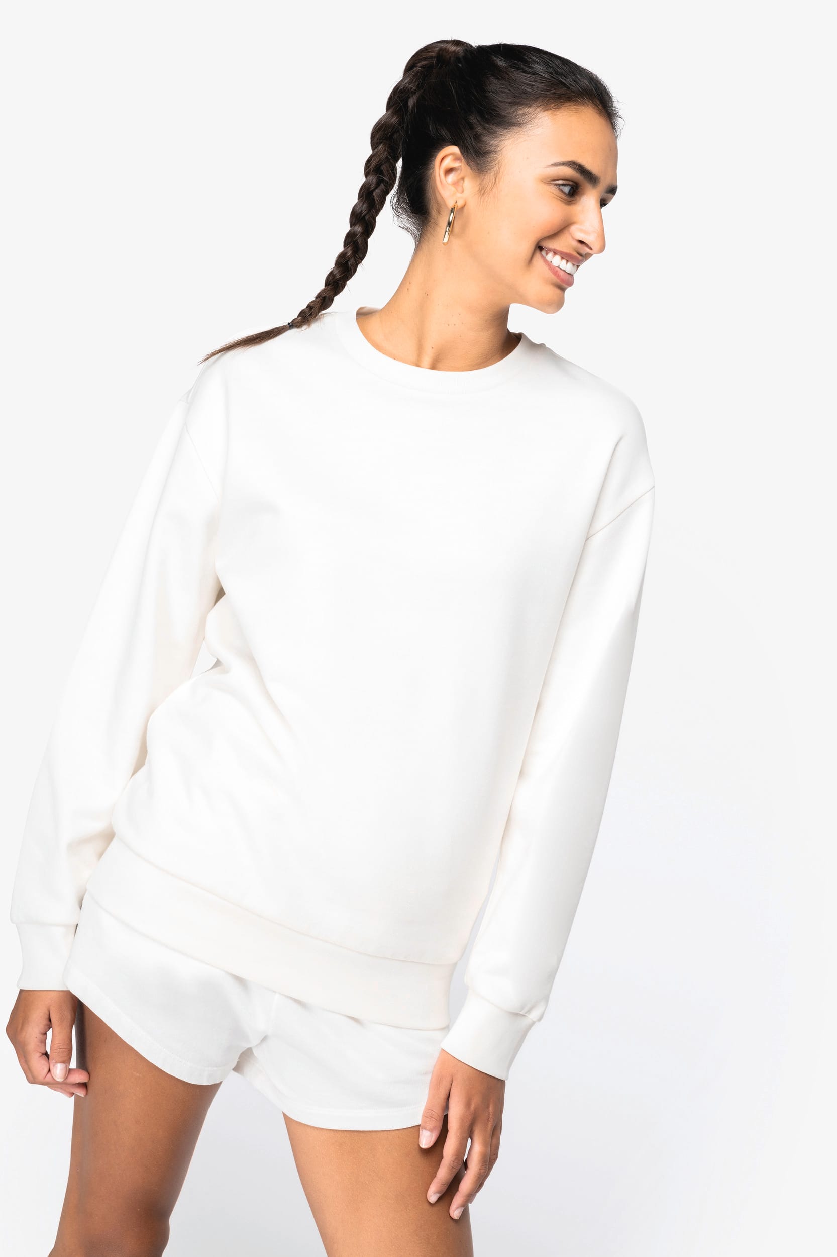 Sweatshirt sustentável decote redondo com ombros descaídos cardada unissexo