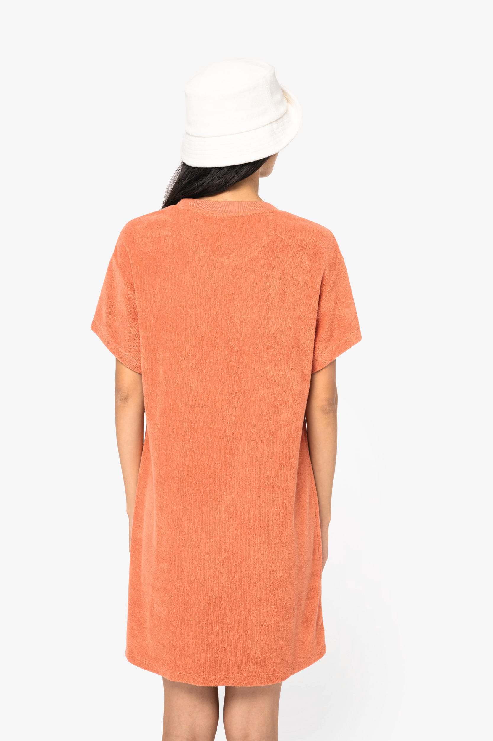 Vestido sustentável em malha turca com ombros descaídos de senhora