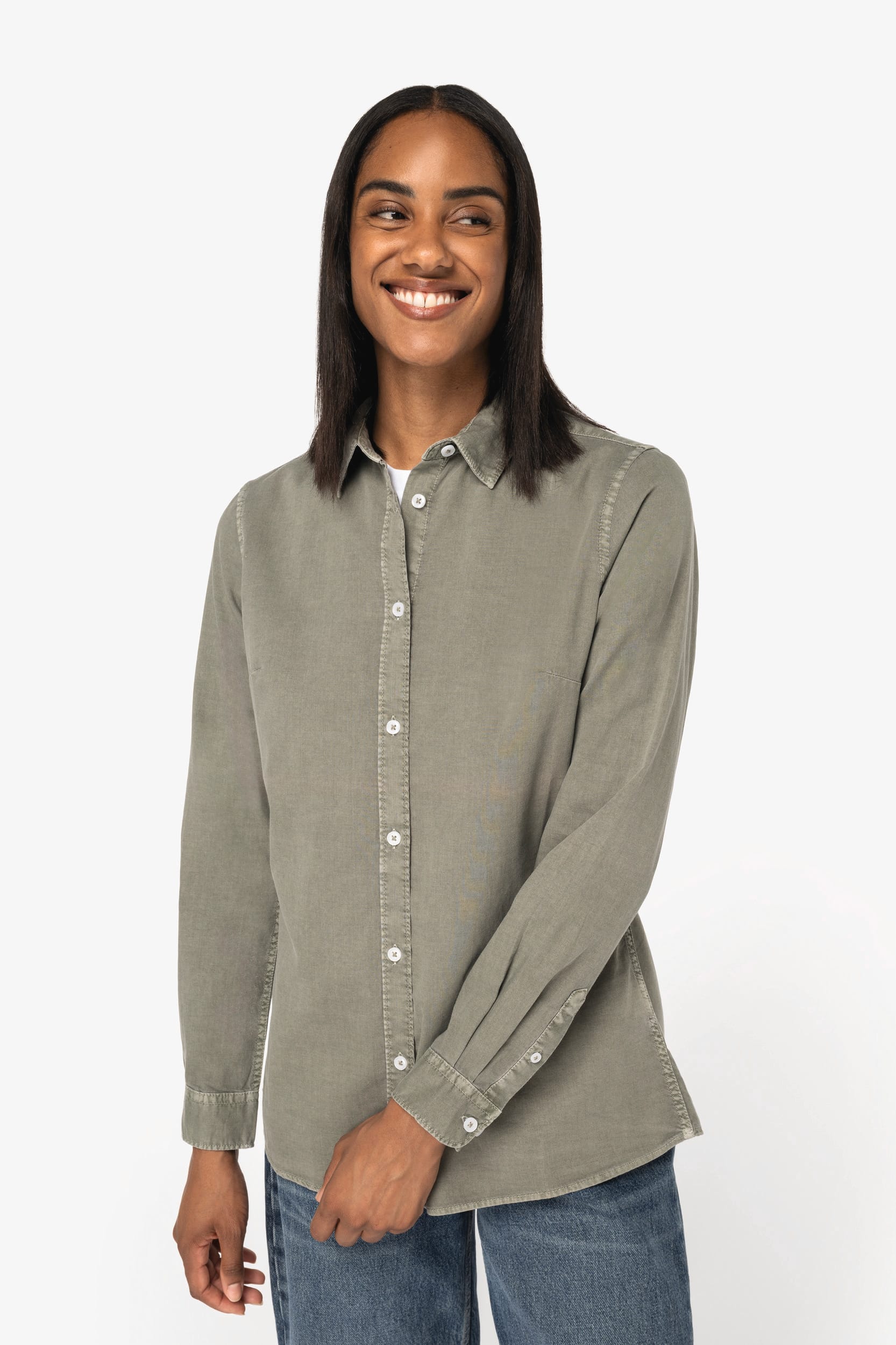 Camisas aspecto lavado eco-responàveis